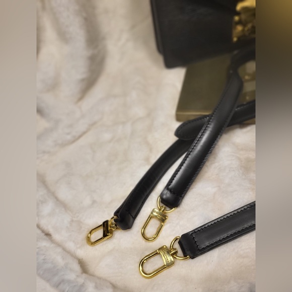 Authentic Louis Vuitton Sac Biface Crossbpdy shoulder bag - Picture 13 of 16